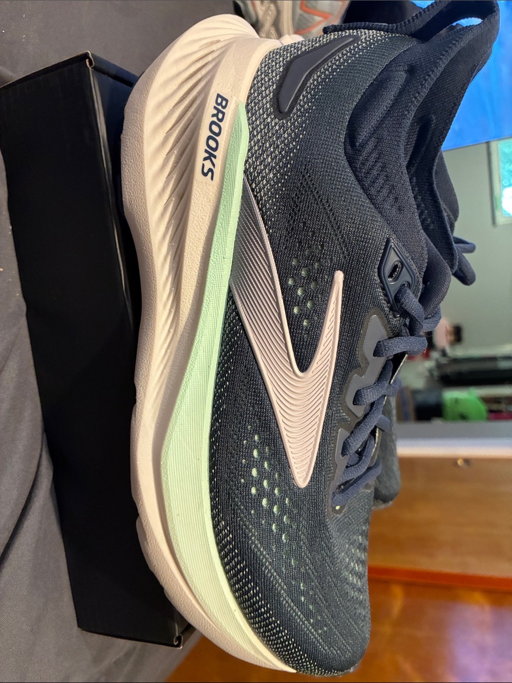 Brooks Glycerin 22 Women's size 6